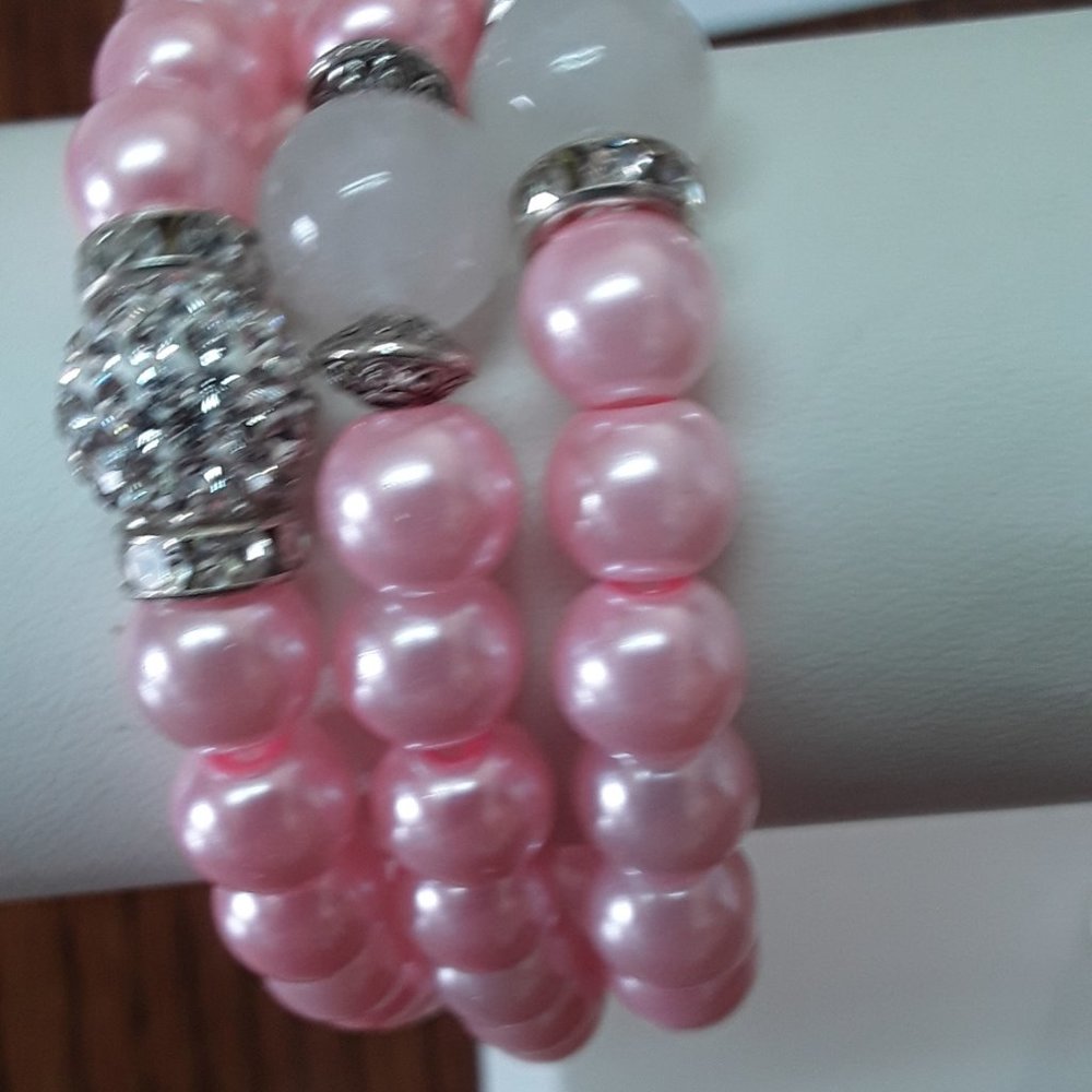 beaded bracelets - Picture 1 of 1
